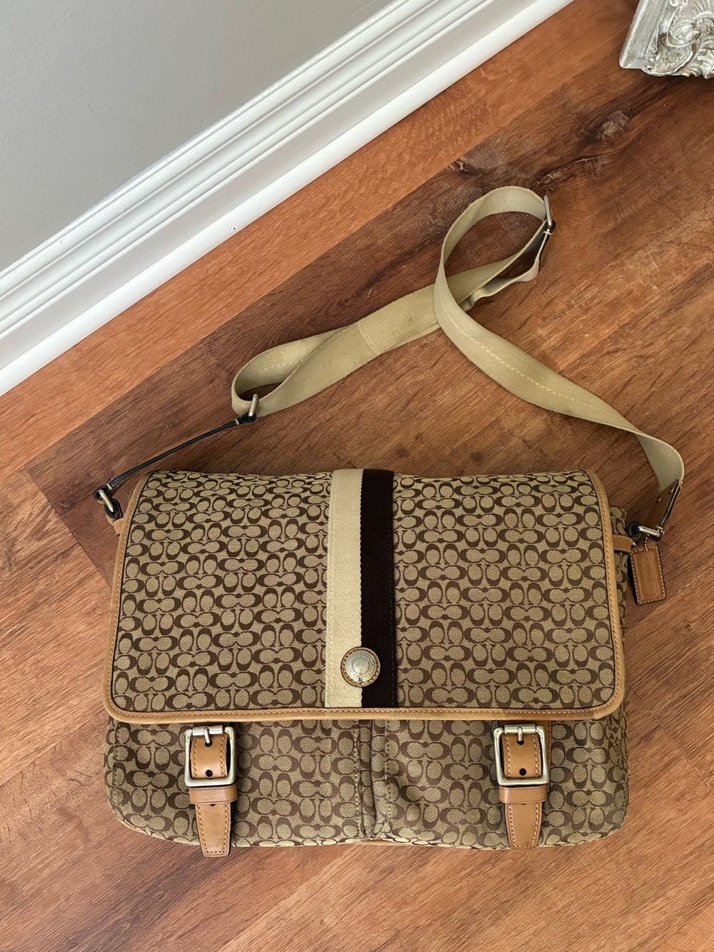 Coach Signature Voyager Cross Body Messenger Bag F70183 Jacquard / Leather - Picture 1 of 15